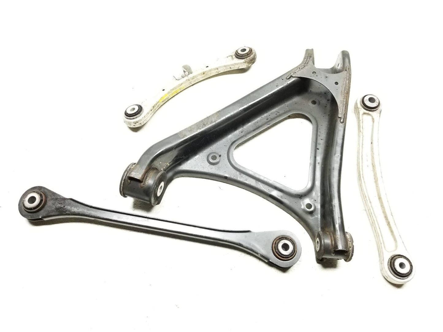 2013 Porsche Cayenne Rear Control Arm Rear Passenger Side Right 4pcs OEM