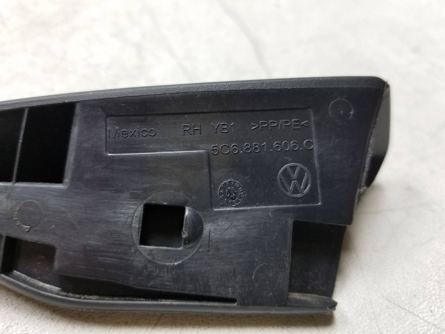 2015-2018 Volkswagen Passat Seat Side Trim & knob Front Passenger Side Right OEM