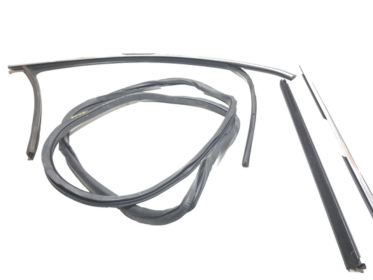 2011 Volkswagen Tiguan Front Door Weatherstrip Seal Passenger Side Rh 4pcs OEM