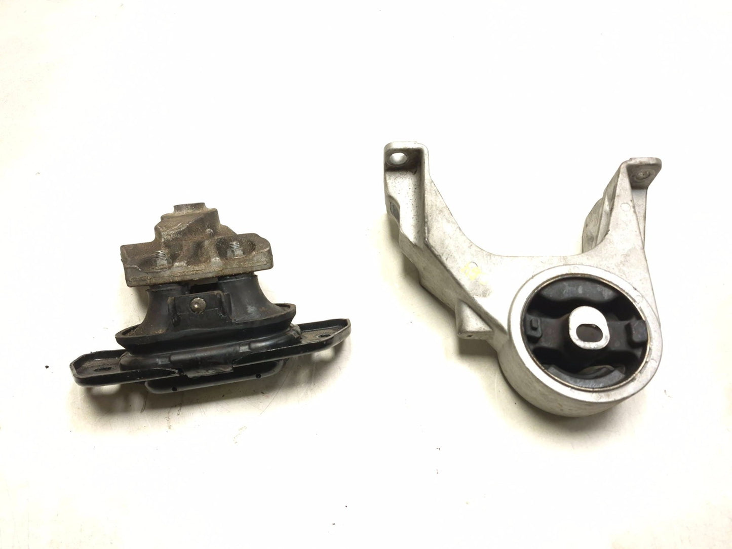 2017 Dodge Journey Engine Mount Pair OEM