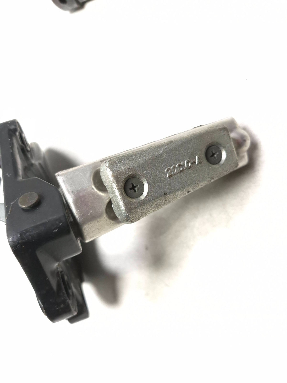 2001 Suzuki Gsx 750f Katana Rear & Front Left Footrest Peg Pair OEM