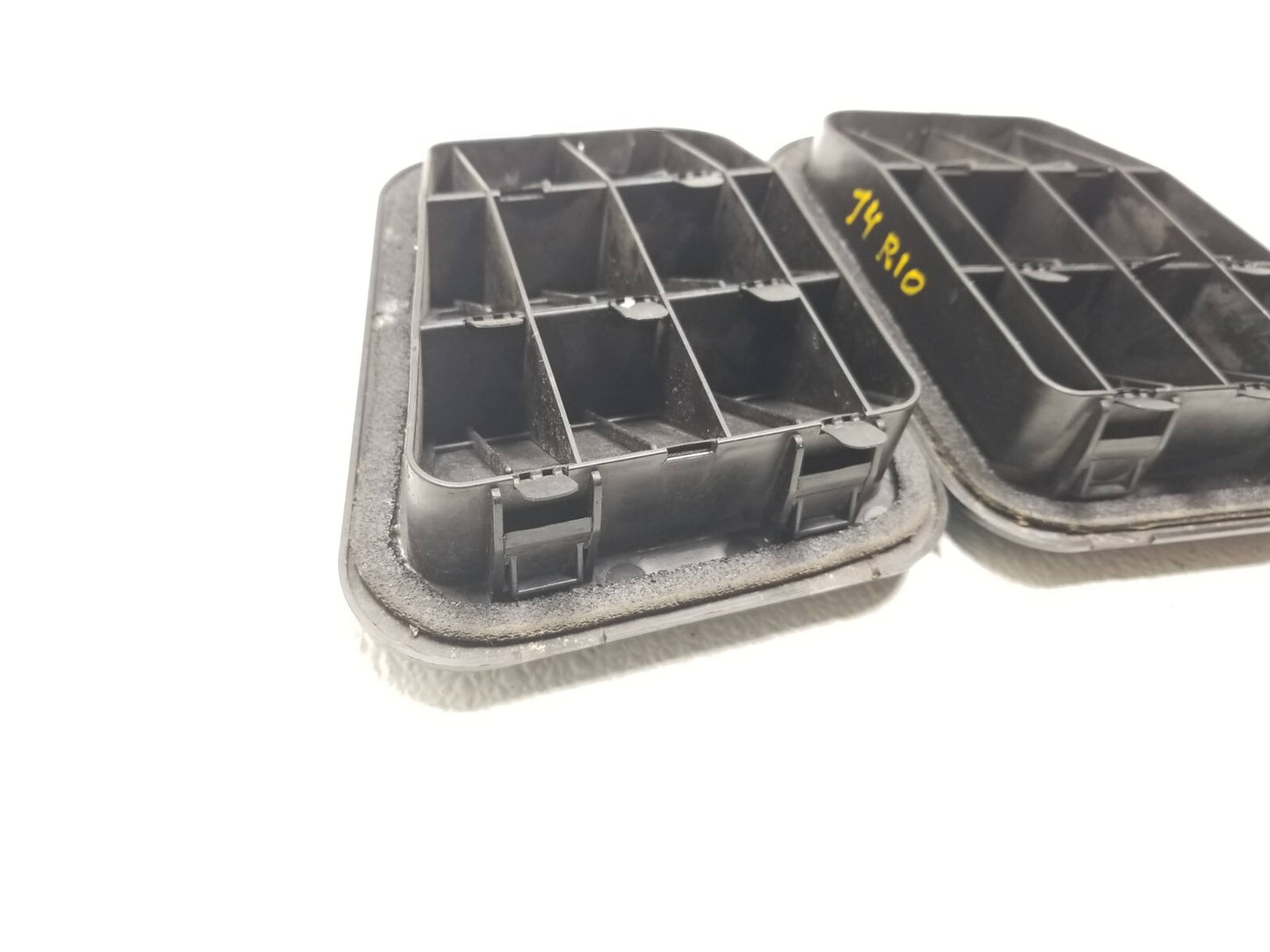 12 13 14 15 Kia Rio Quarter Panel Pressure Vent Pair OEM