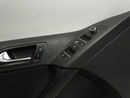 2011 Volkswagen Tiguan Front Interior Door Trim Panel Left & Right Pair OEM