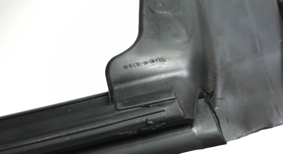 2018 Tesla Model 3 Rear Door Seal & Belt Molding Passenger Side Rh 3pcs OEM