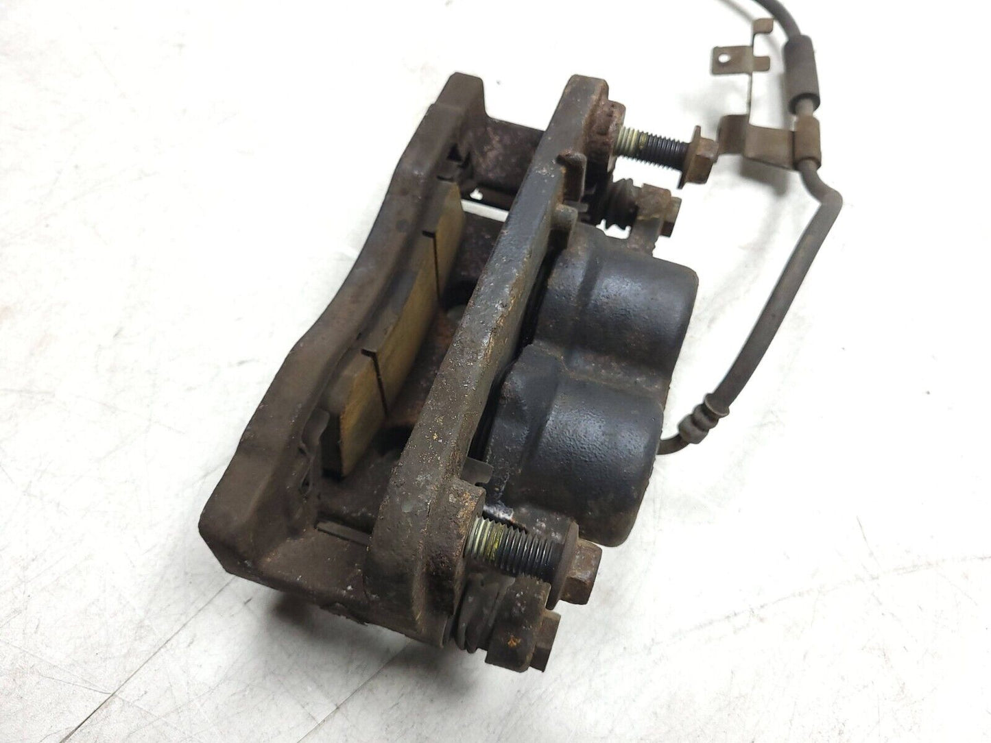 10-14 Chevrolet Suburban Front Brake Caliper Left & Right Pair OEM