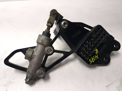 2005 Kawasaki Ninja Zx10r Rear Master Cylinder W/ Front Right Footrest Assy OEM