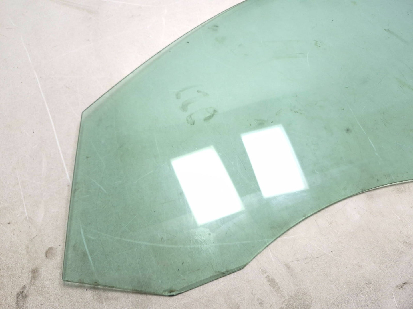 2011 Volkswagen Tiguan Front Door Window Glass Driver Side Left OEM