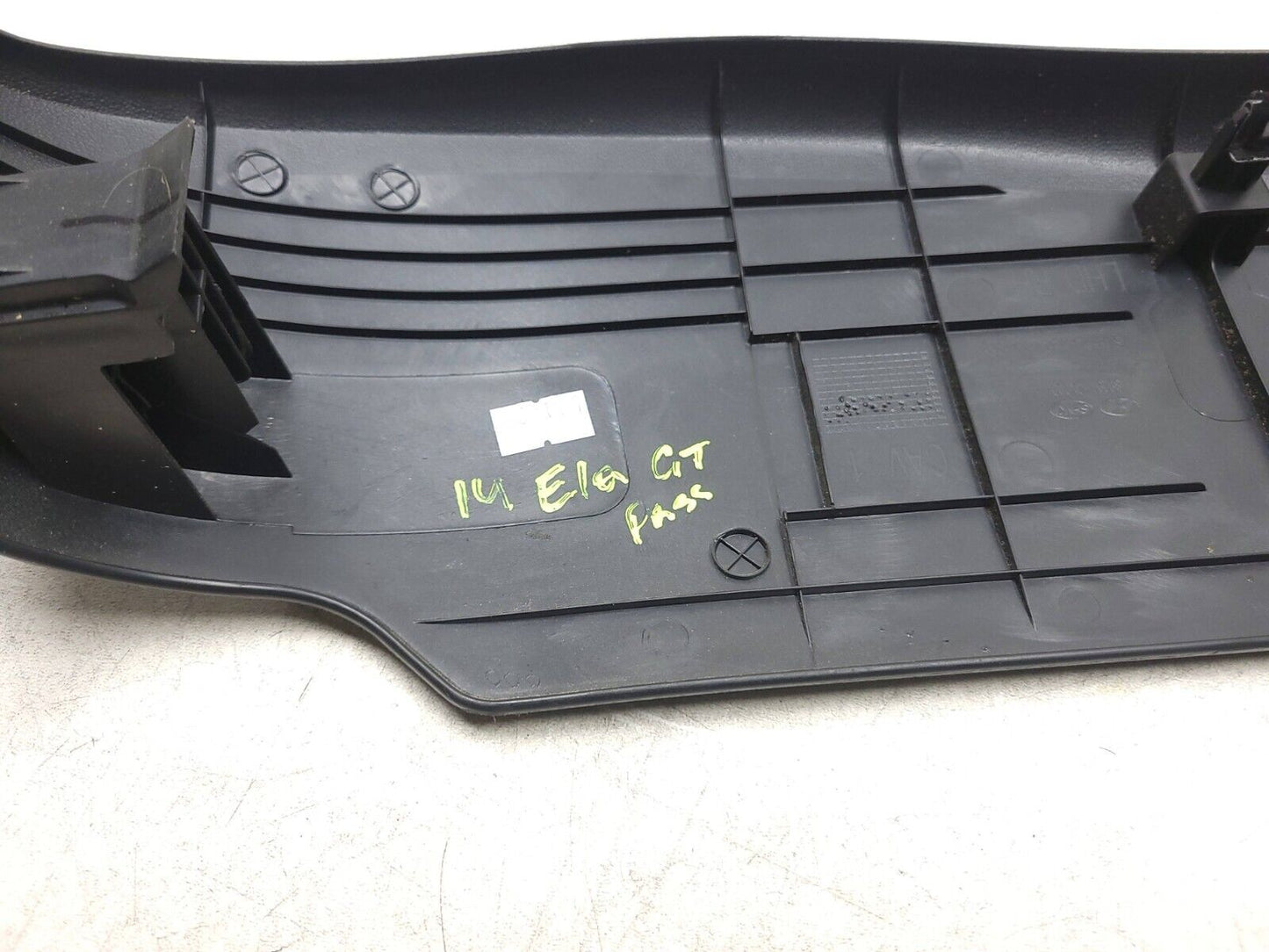 2014-2017 Hyundai Elantra Gt Front Right Passenger Seat Side Trim Cover 3pcs OEM