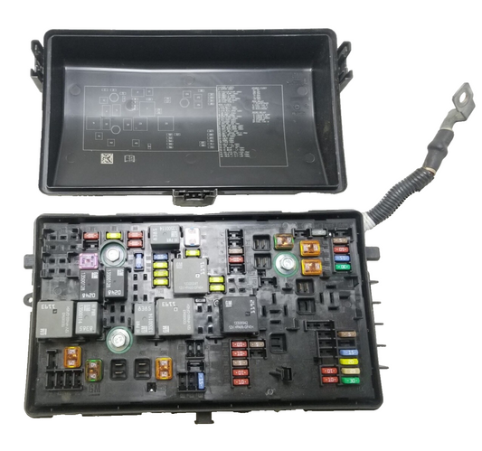 2010 - 2011 Cadillac SRX Engine Fuse Box Relay OEM