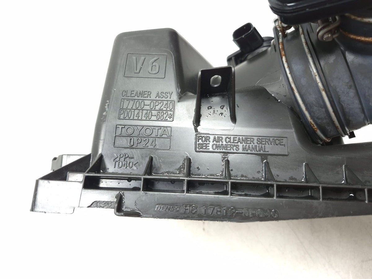 2017 Toyota Highlander Air  Box Cleaner & Pipe 3.5l *upper Part* OEM