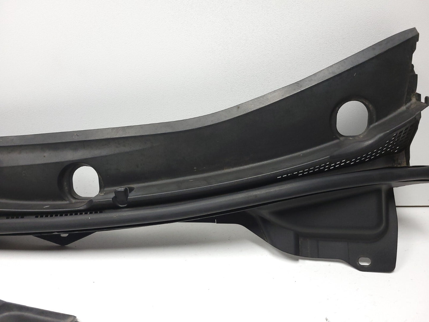 2009 Mazda Cx-7 Windshield Cowl Grille Panel OEM