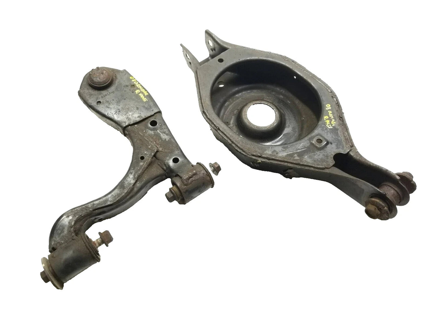 2008 Nissan Armada Rear Control Arm Passenger Side Right 2pcs OEM