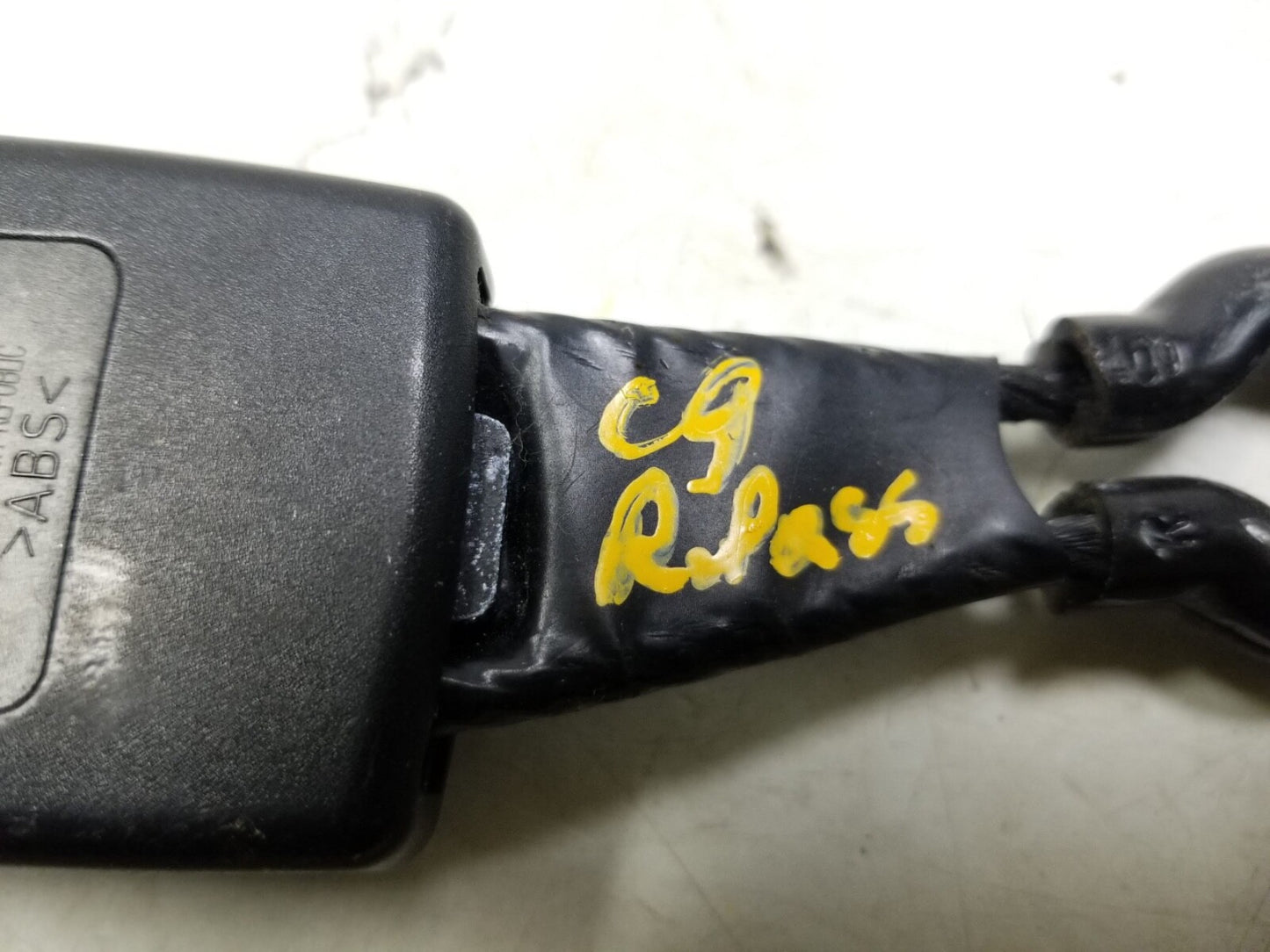 2009 - 2017 Audi Q5 Rear Seat Belt Buckle Left & Right Centre OEM