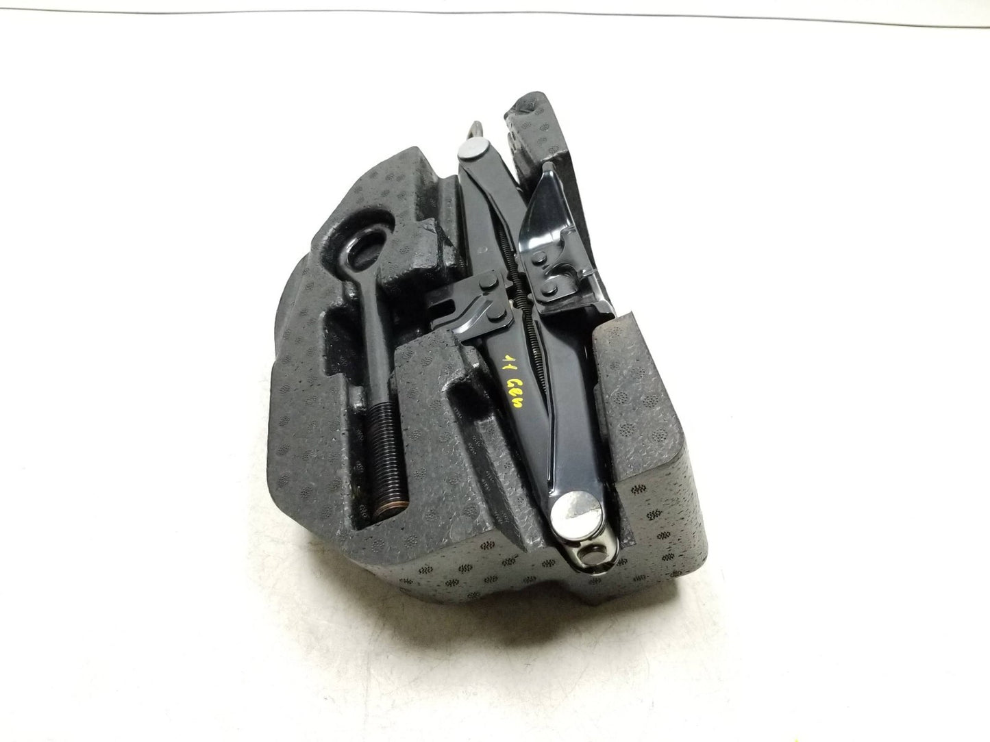 2009 - 2012 Hyundai Genesis Emergency Spare Tire Jack & Tow Hook W/ Case OEM