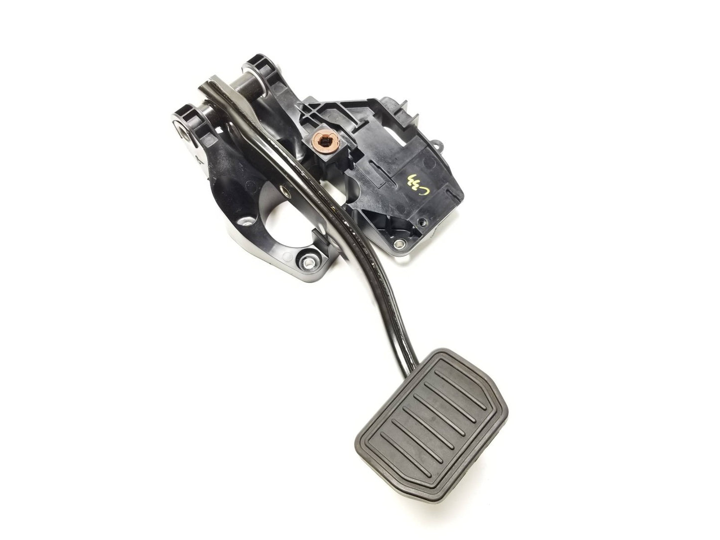 2021 Tesla Model 3 Brake Pedal 1044691-00-d OEM