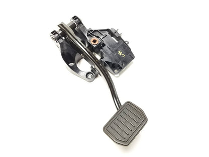 2021 Tesla Model 3 Brake Pedal 1044691-00-d OEM