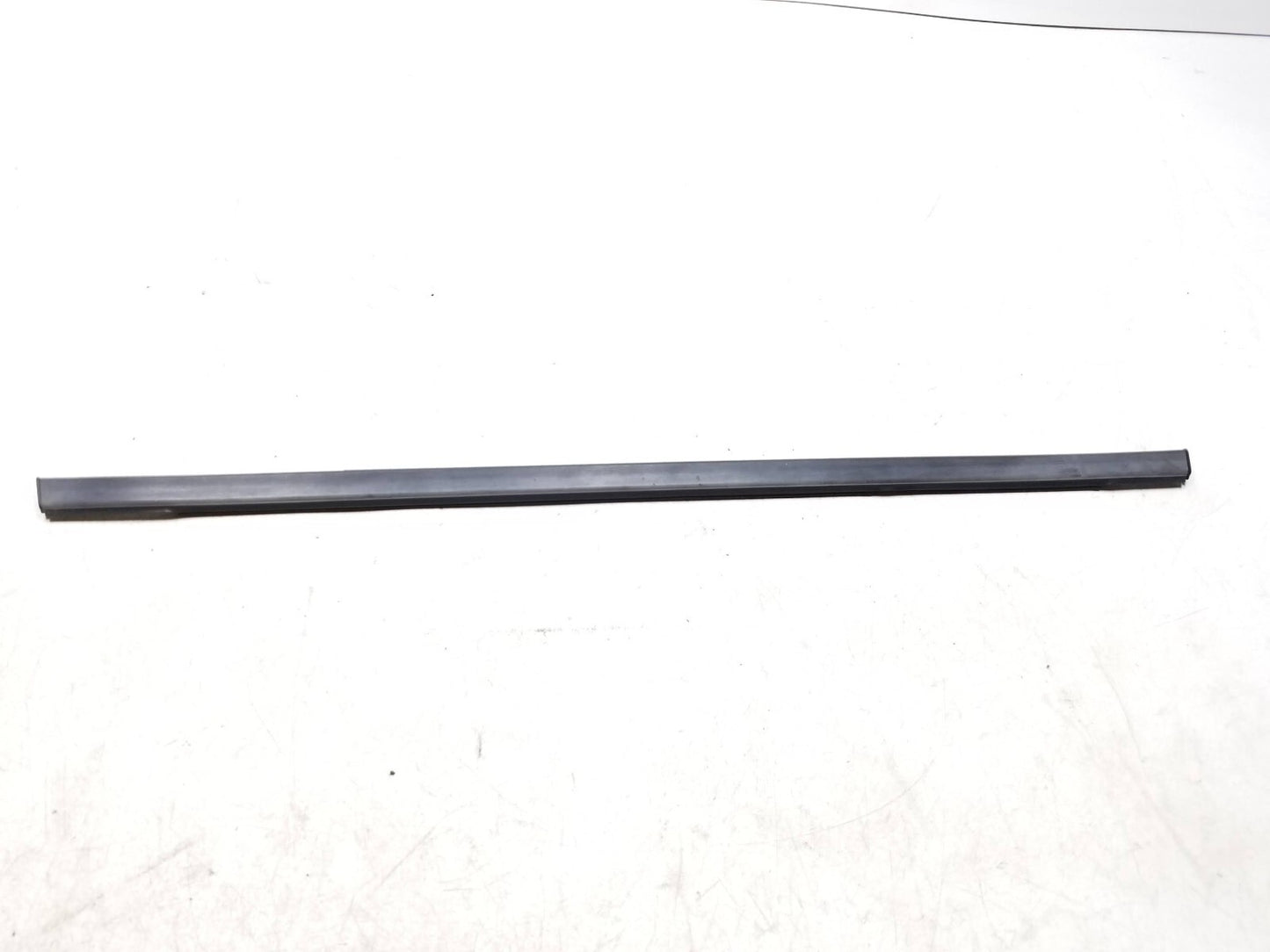 2007-12 Dodge Caliber Door Glass Belt Seal Molding Rear Passenger Side Right OEM