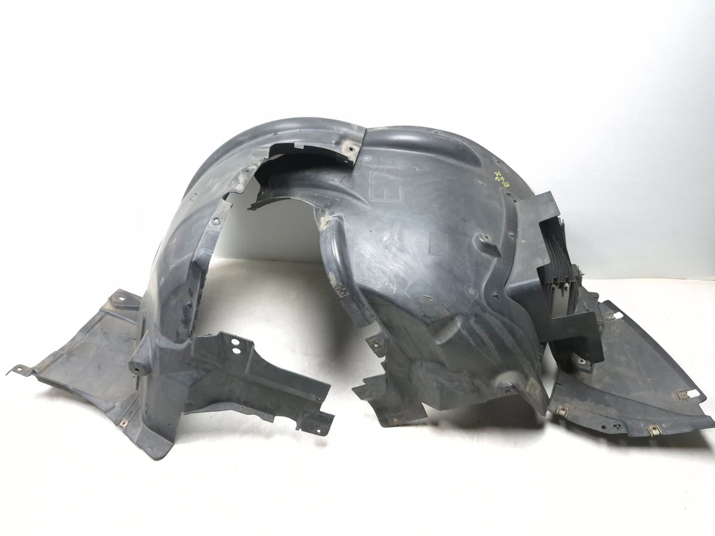 2008 BMW X6 Xdrive50i Front Left & Right Fender Liner 4 Pcs OEM