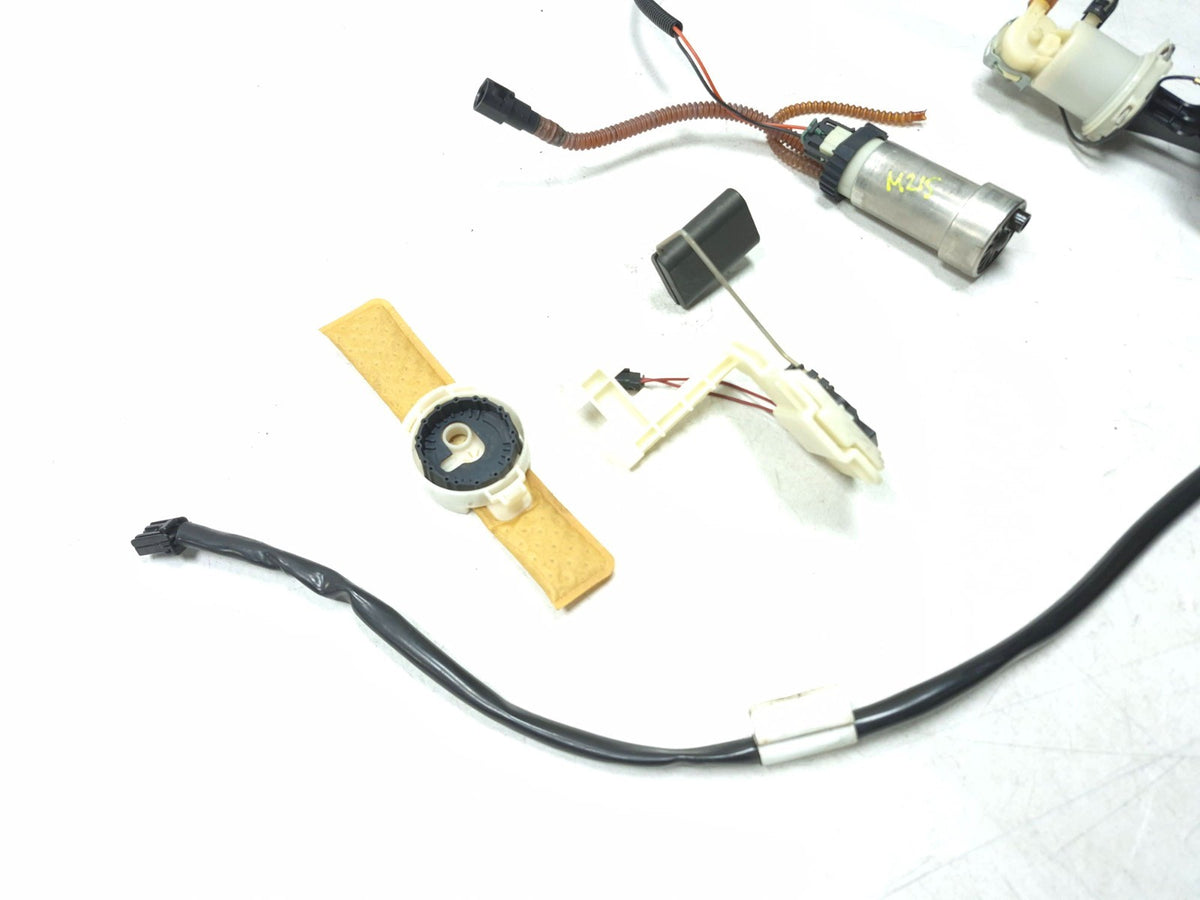 2008 Harley Davidson Touring Street Glide Fuel Pump OEM