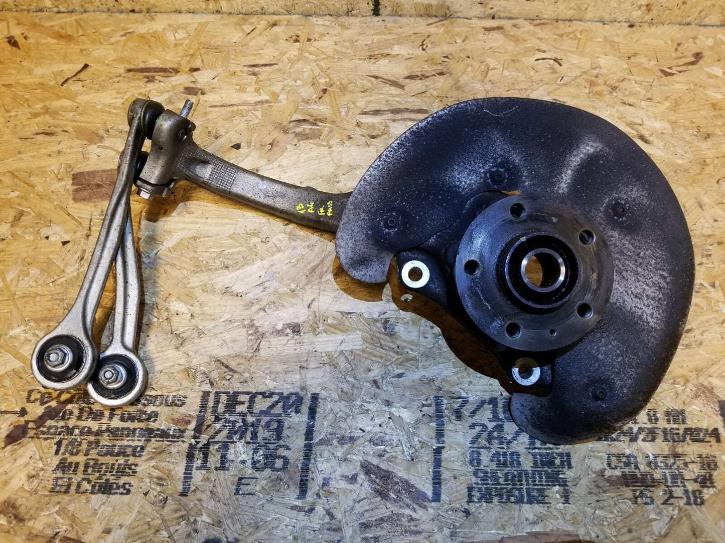 2013 Audi A4 Front Spindle Knuckle Wheel Hub Right Passenger Side OEM