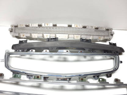 2010 Chevrolet Malibu Front Grille Chrome Trim OEM