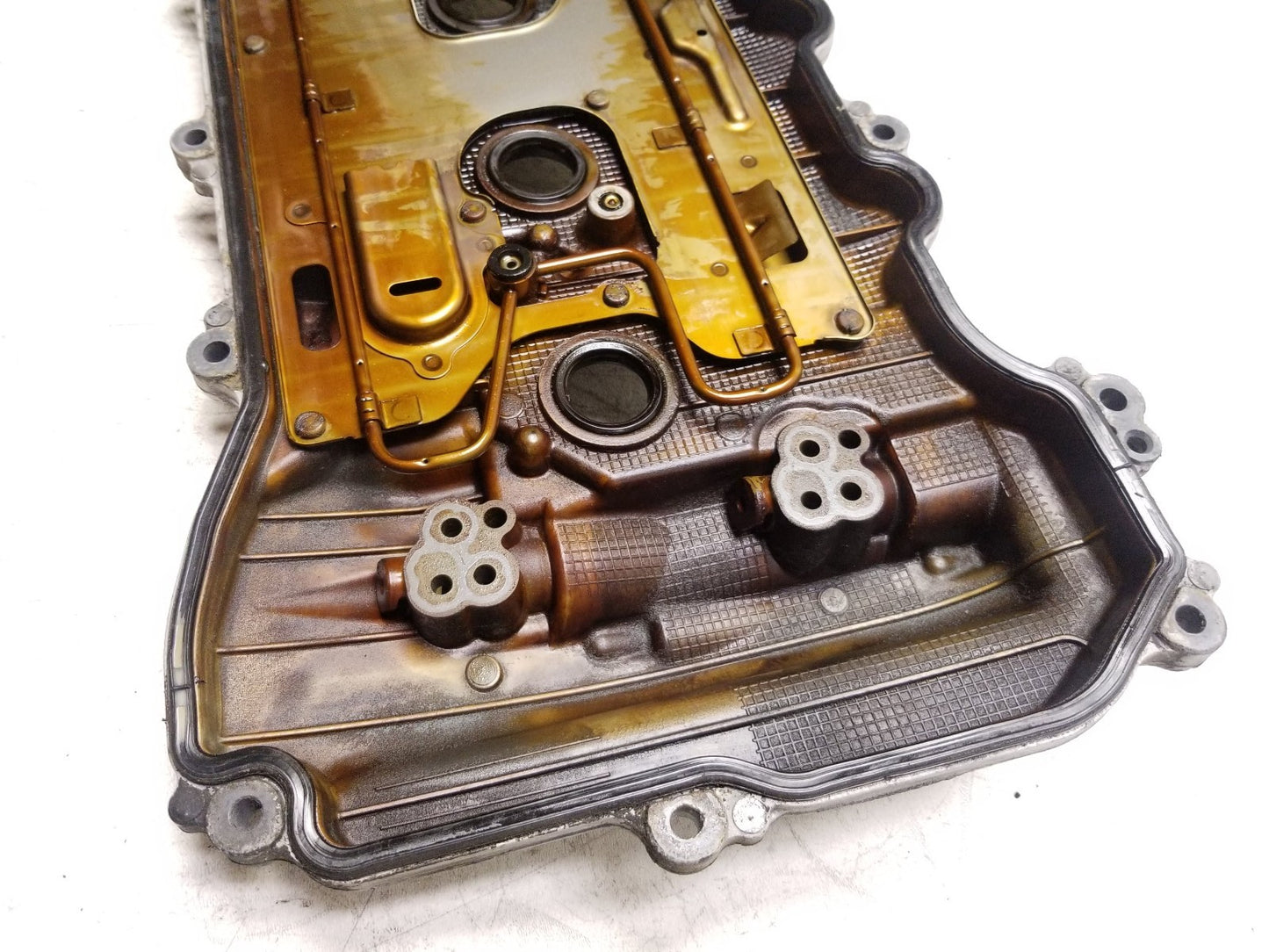 2011 Scion Tc Engine Valve Cover OEM 11201-36010