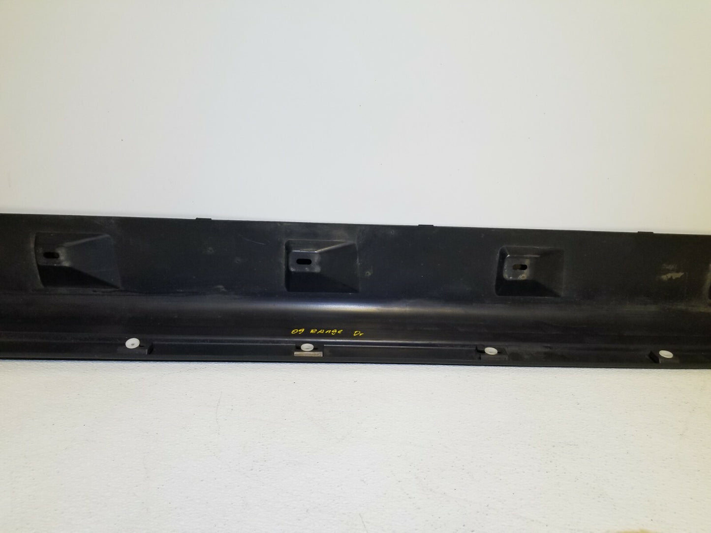 2009 Range Rover Sport Rocker Panel Skirt Molding Left Driver Side OEM