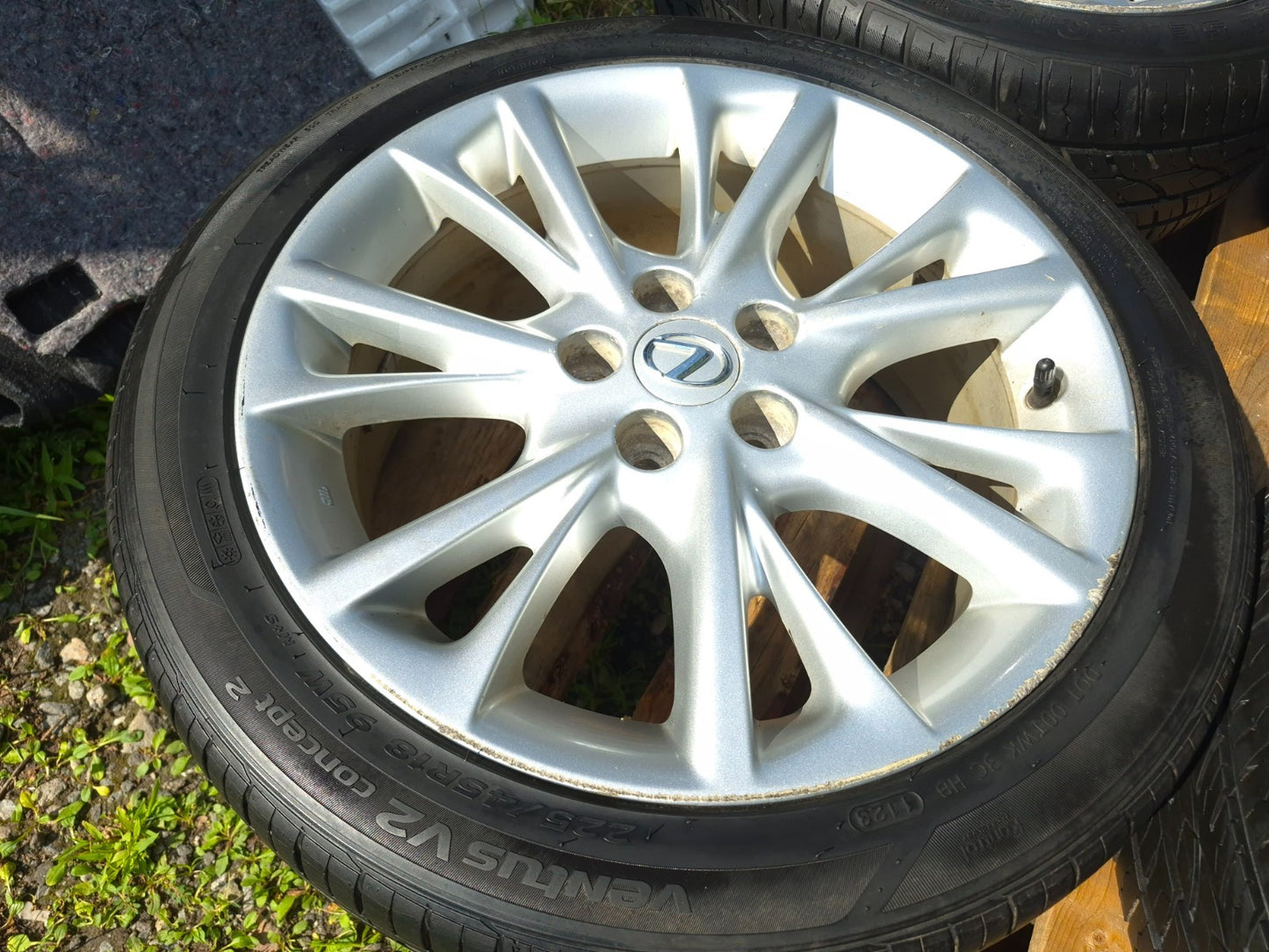 2010 Lexus Hs250h Wheel Rim W/ Tire 225/45/r18 18x7.5j Et39 7/32 4 Pcs OEM