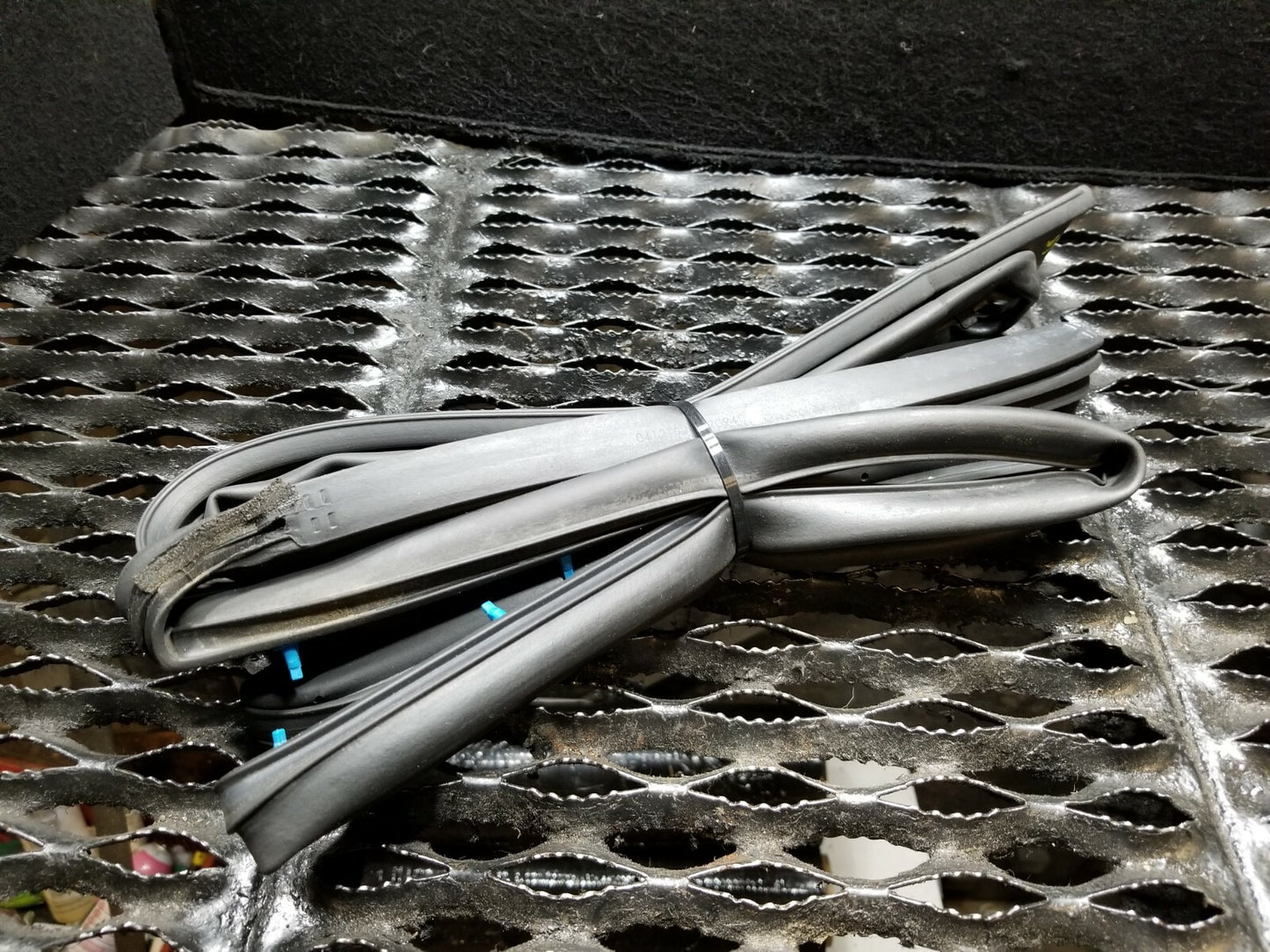 05 06 07 08 09 Toyota Prius Rear Left Driver Side Door Weatherstrip Seal  OEM