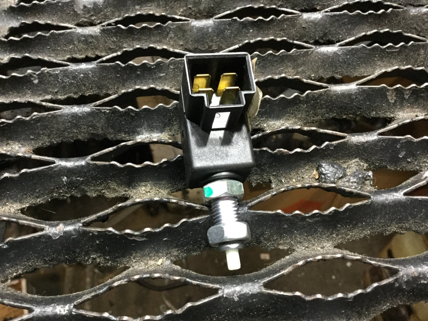 06 07 08 09 10 11 Kia Stop Lamp Switch OEM 938103k000