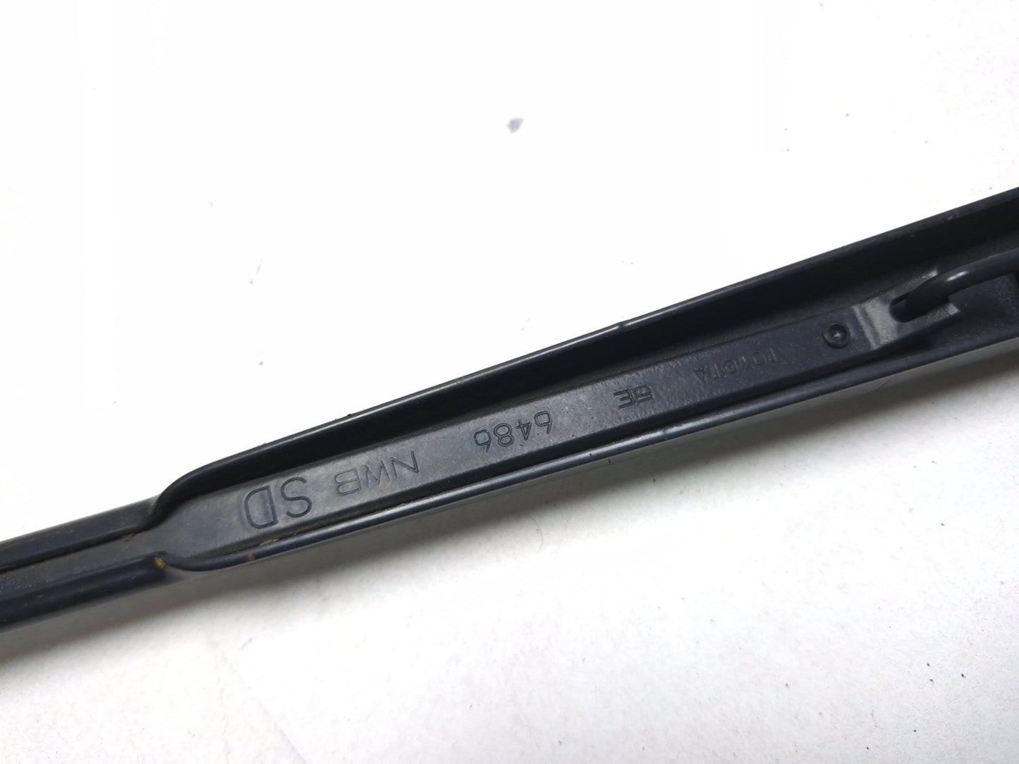 2004 Toyota Corolla Matrix Windshield Wiper Arm Left & Right Pair OEM