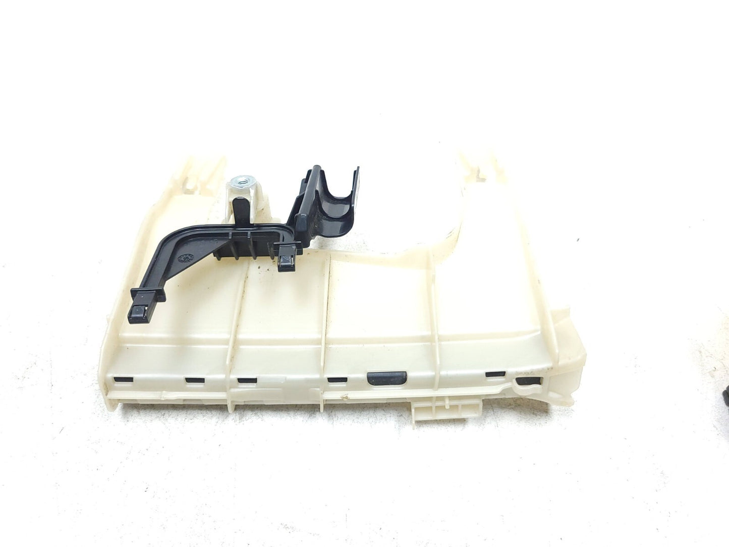 2018 Alfa Romeo Stelvio Door Lock Actuator Front Passenger Side Right OEM