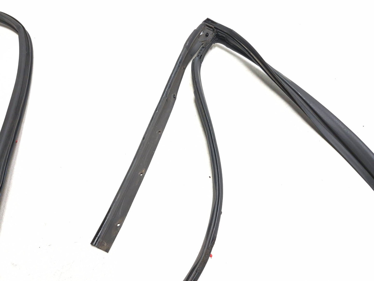 2018 Nissan Altima Rear Door Weatherstrip Seal Left Driver Side 4 Pcs OEM