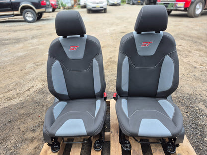 2017 Ford Focus St Front Seat Left & Right OEM