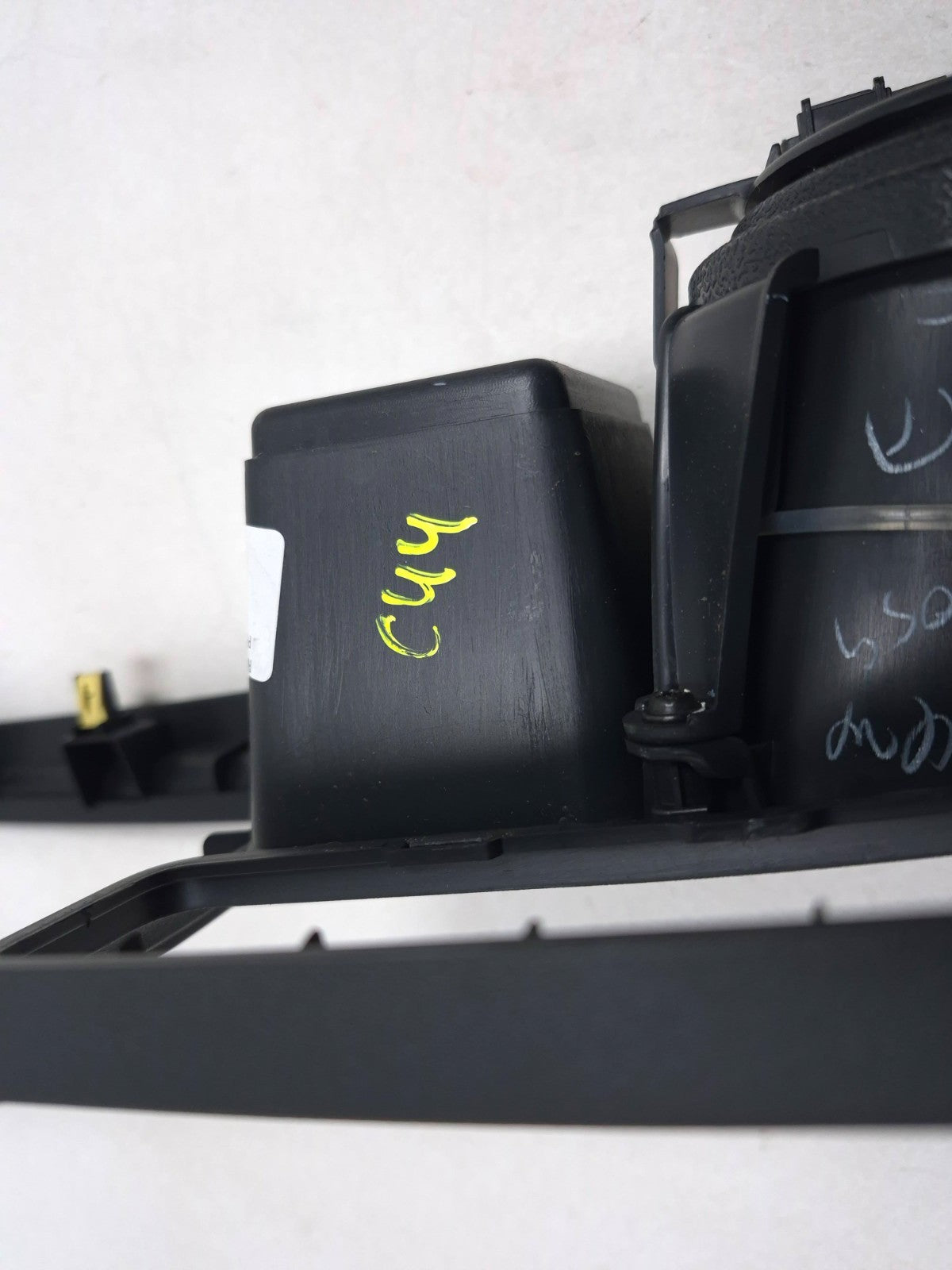 2019 Ford Ecosport Center Console Trim W/ Cup Holder OEM