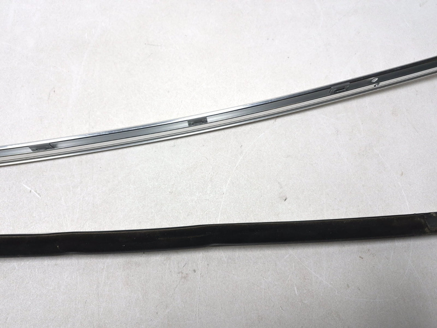 2011 BMW 535i F10 Front Door Window Belt Molding Passenger Side Right OEM