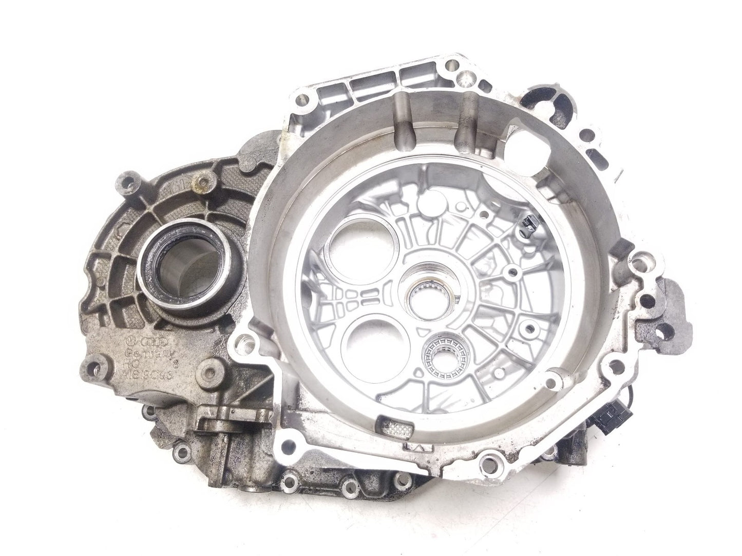 2012 Volkswagen GTI Transmission Bell Housing 2.0l OEM