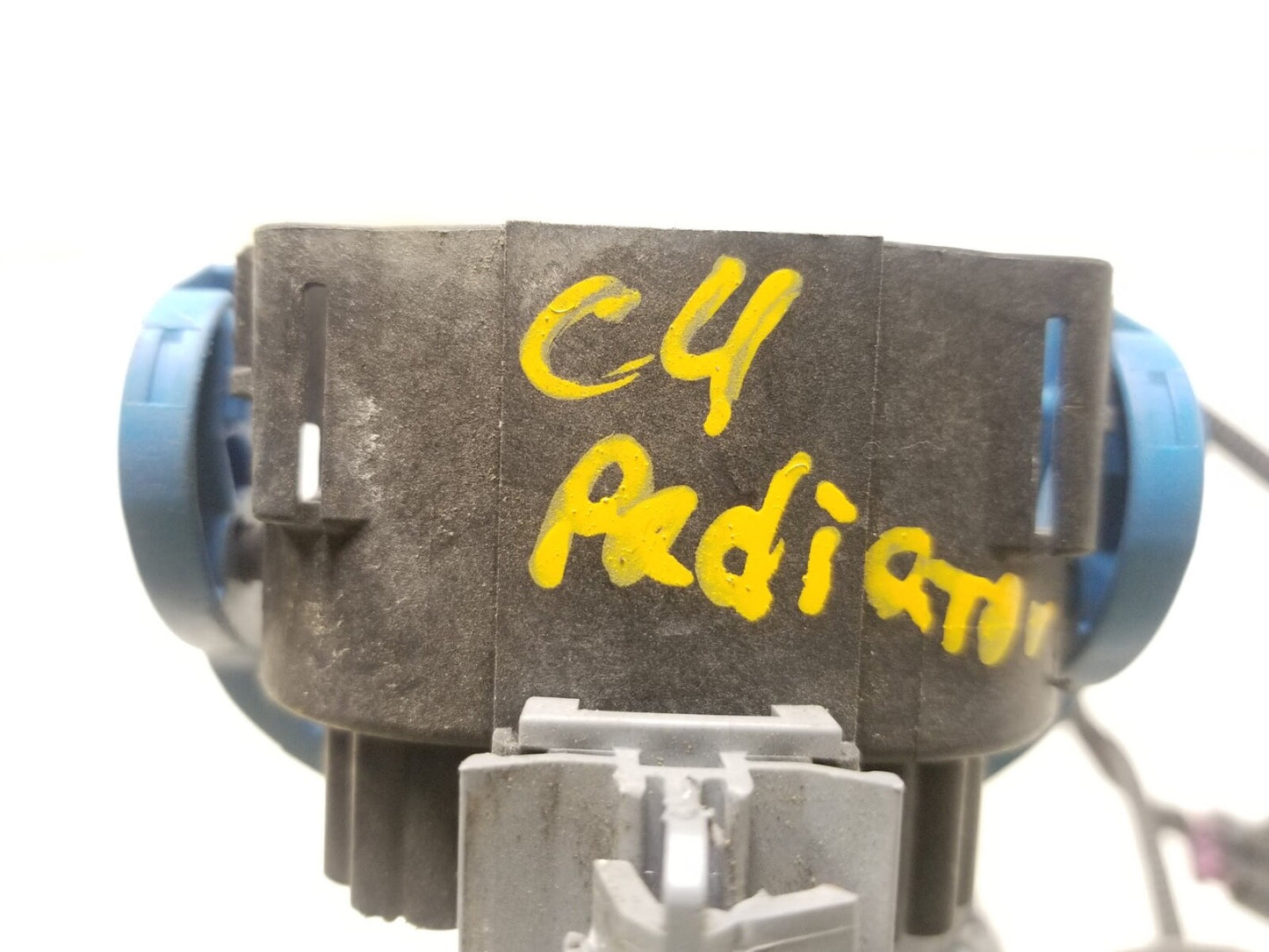 2010-2011 Cadillac SRX Radiator Wiring Harness OEM