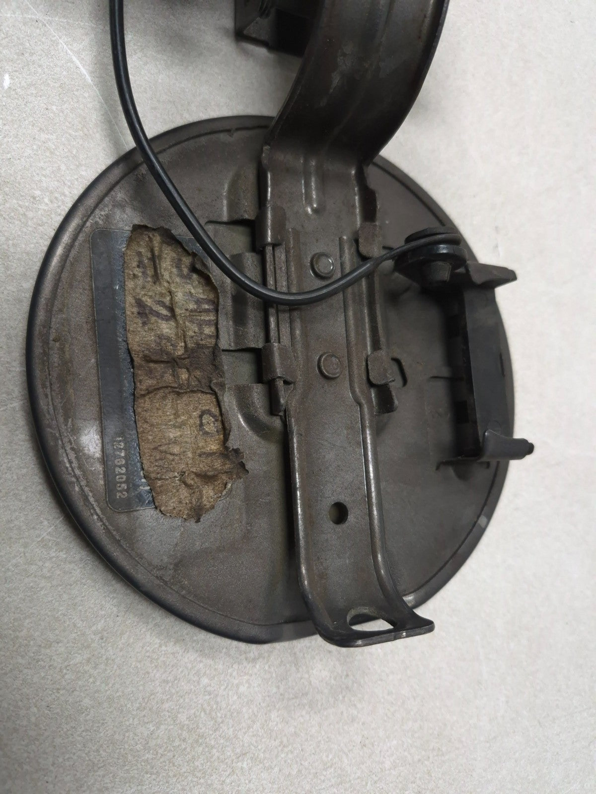 2007 Saab 9-5 Aero Fuel Tank Door W/ Lock Actuator & Cap OEM