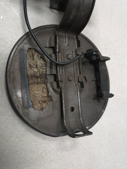 2007 Saab 9-5 Aero Fuel Tank Door W/ Lock Actuator & Cap OEM