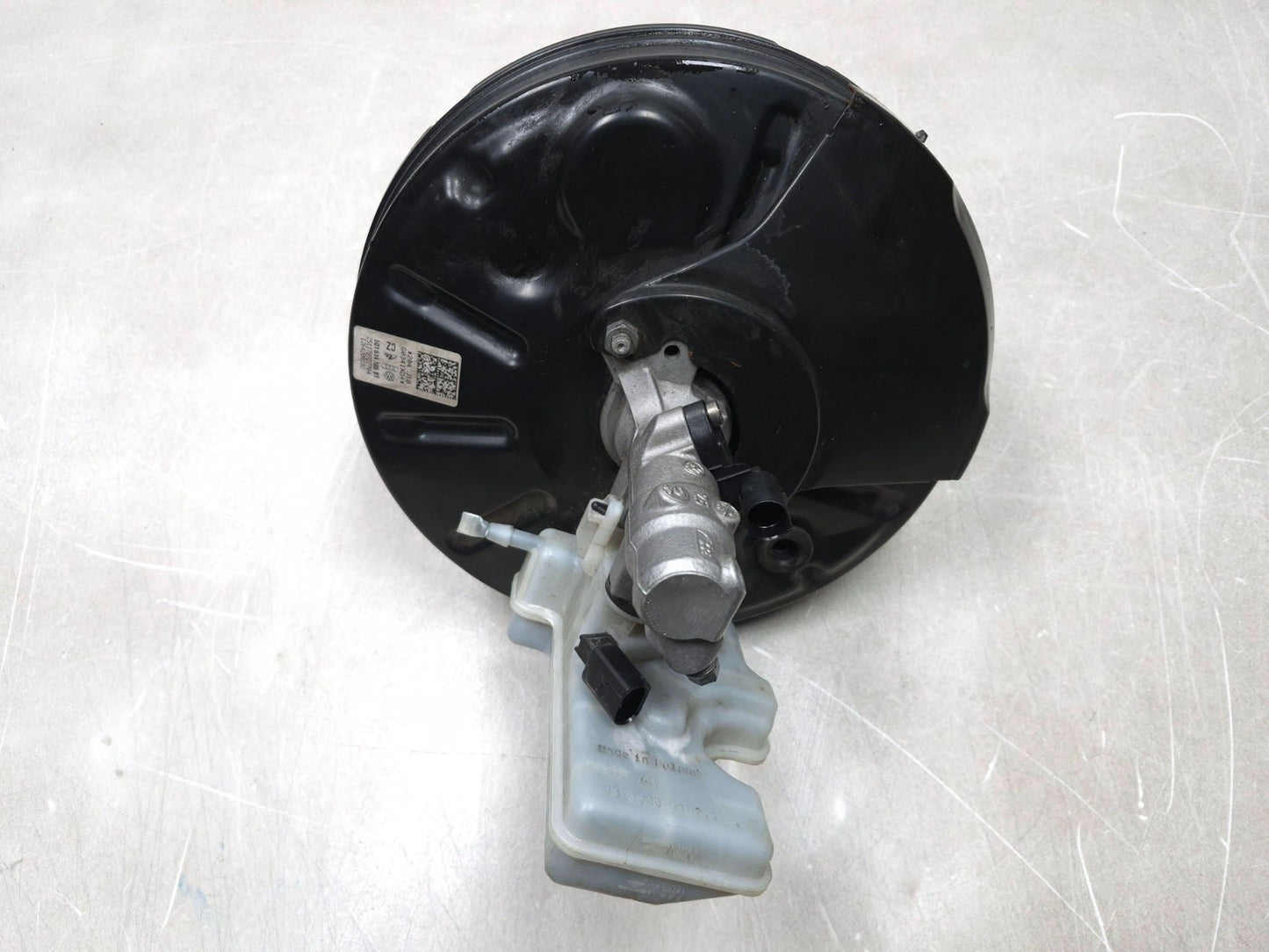 2015 Volkswagen Golf Power Brake Booster & Mater Cylinder OEM