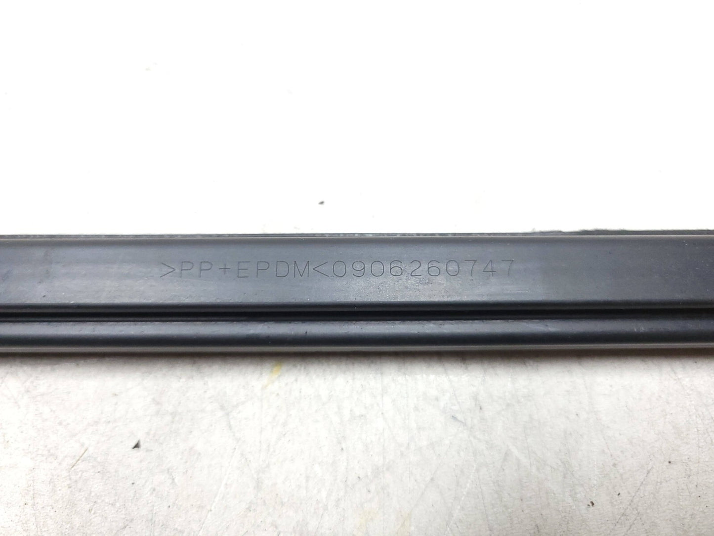 09 13 Infiniti G37 Upper Door Glass Weatherstrip Rear Passenger Side Right OEM