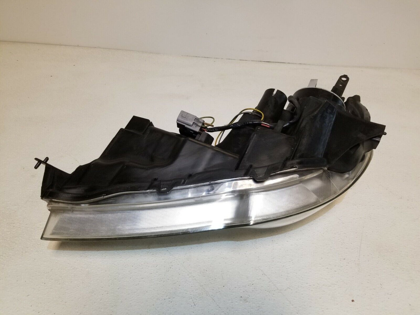 10-14 Subaru Legacy Headlight Passenger Right Halogen Oem. *broken Tab*