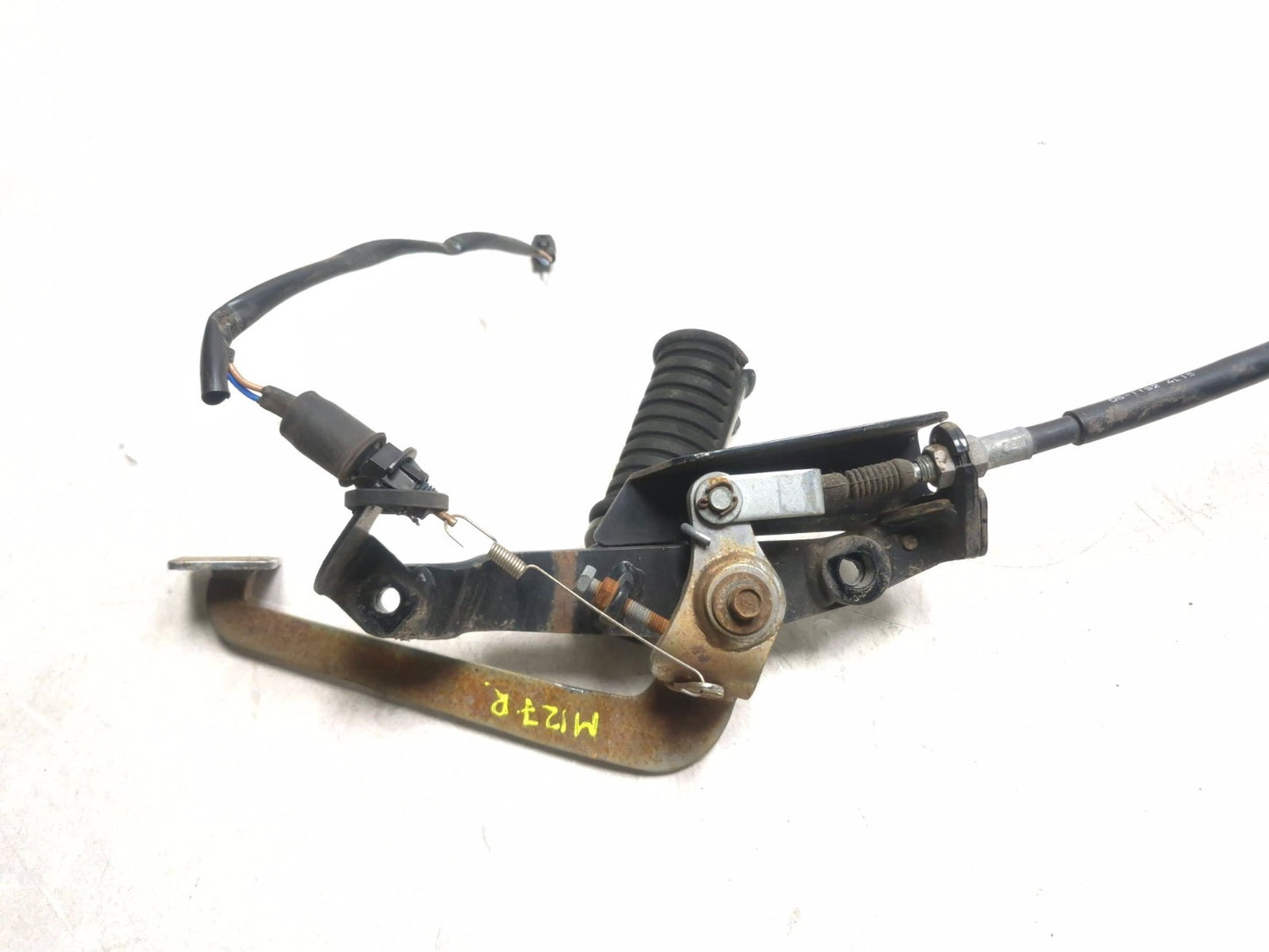 2005 Kawasaki Bn125 Eliminator Front Right Footrest W/ Brake Pedal Assy OEM
