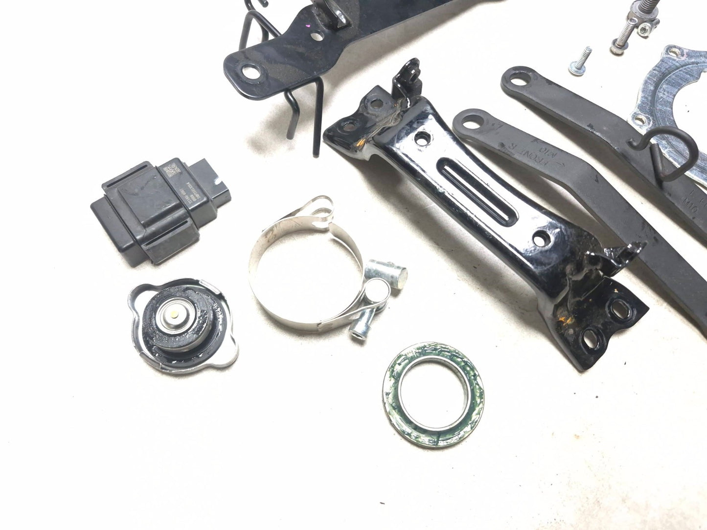 2025 Kawasaki Ninja Ex 500 Misc Bolt & Left Handlebar Grip Set OEM