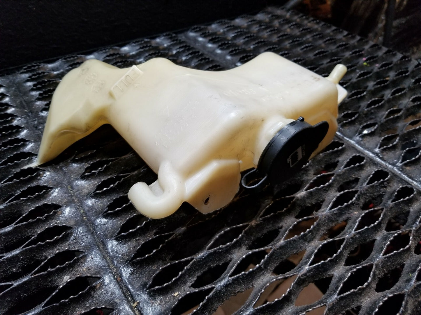 07 08 09 10 11 12 GMC Acadia Coolant Bottle Recovery Tank Reservoir OEM