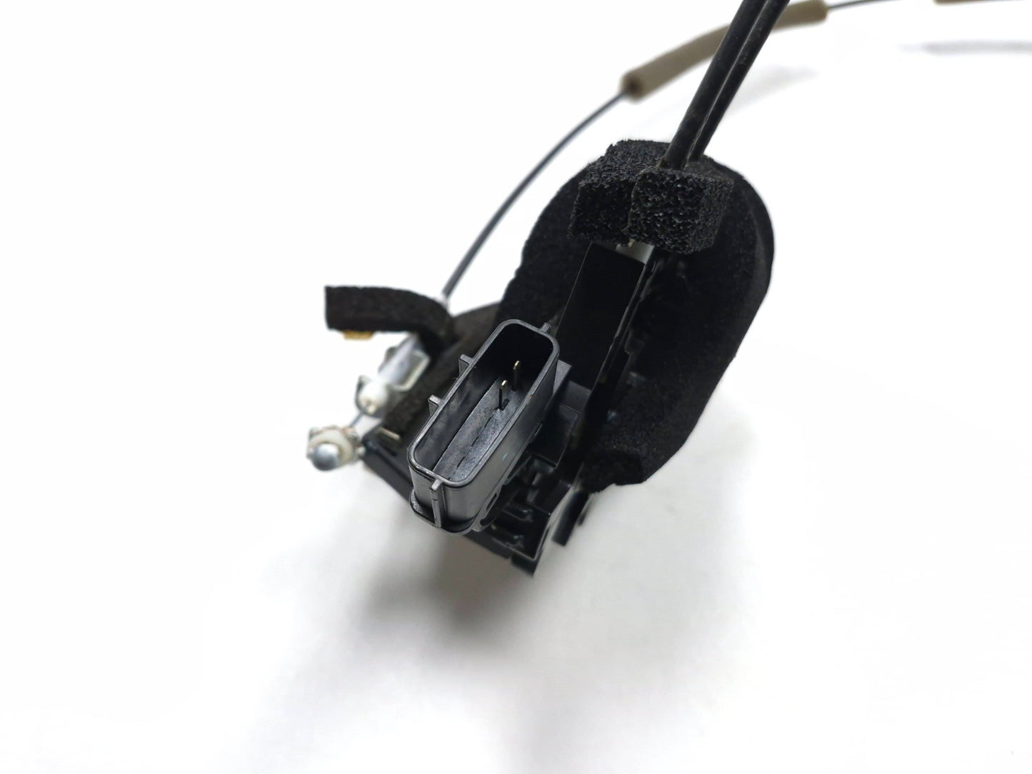 2011 Nissan Juke Door Lock Actuator Front Passenger Side Right OEM