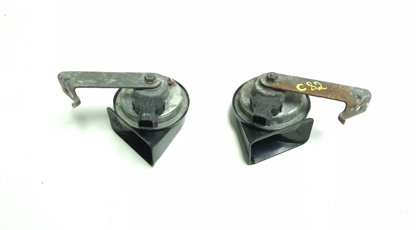 2013 Cadillac Escalade Esv Horn Signal Pair OEM