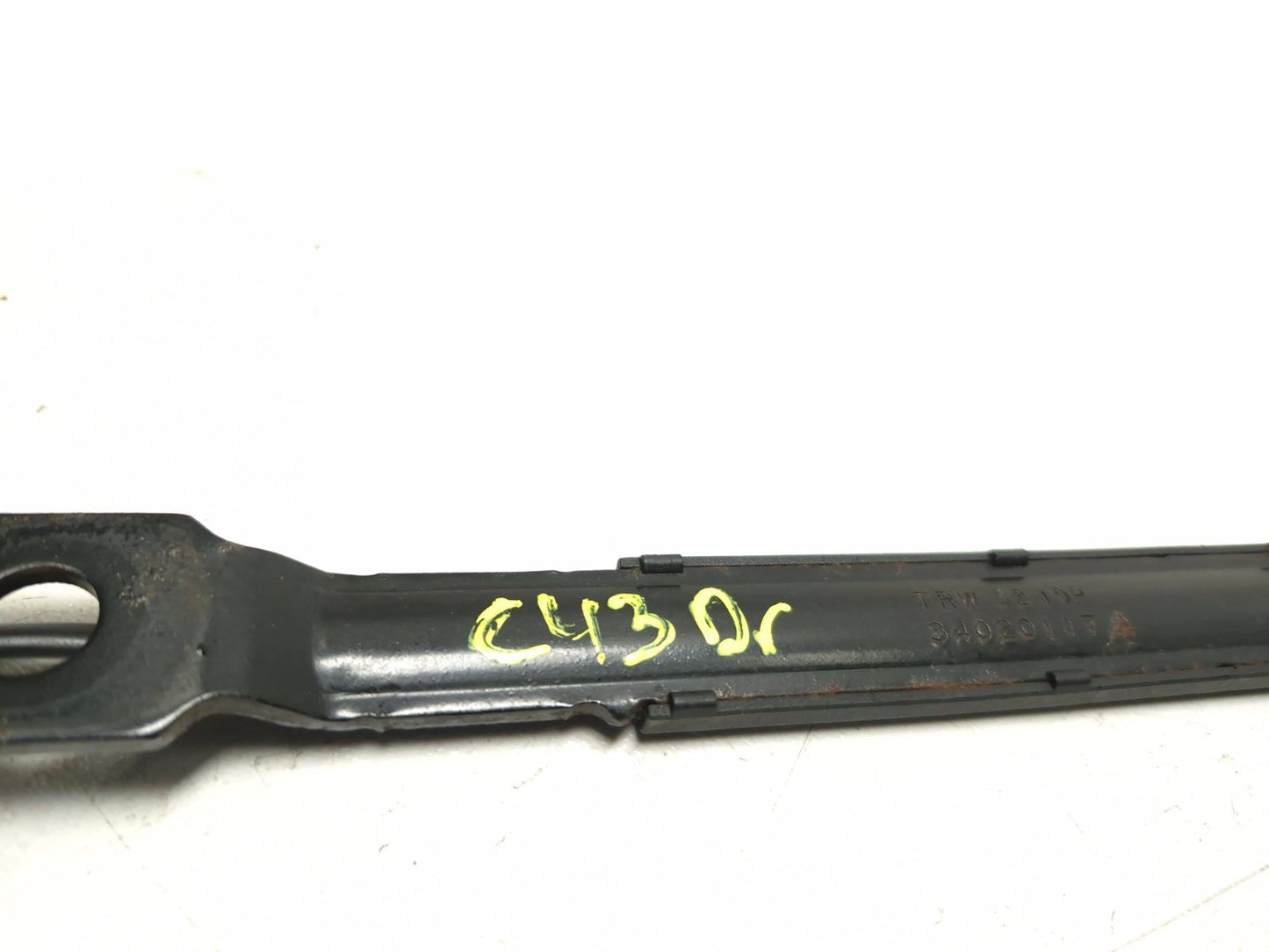2011 Volkswagen Tiguan Front Seat Belt Buckle Left & Right OEM