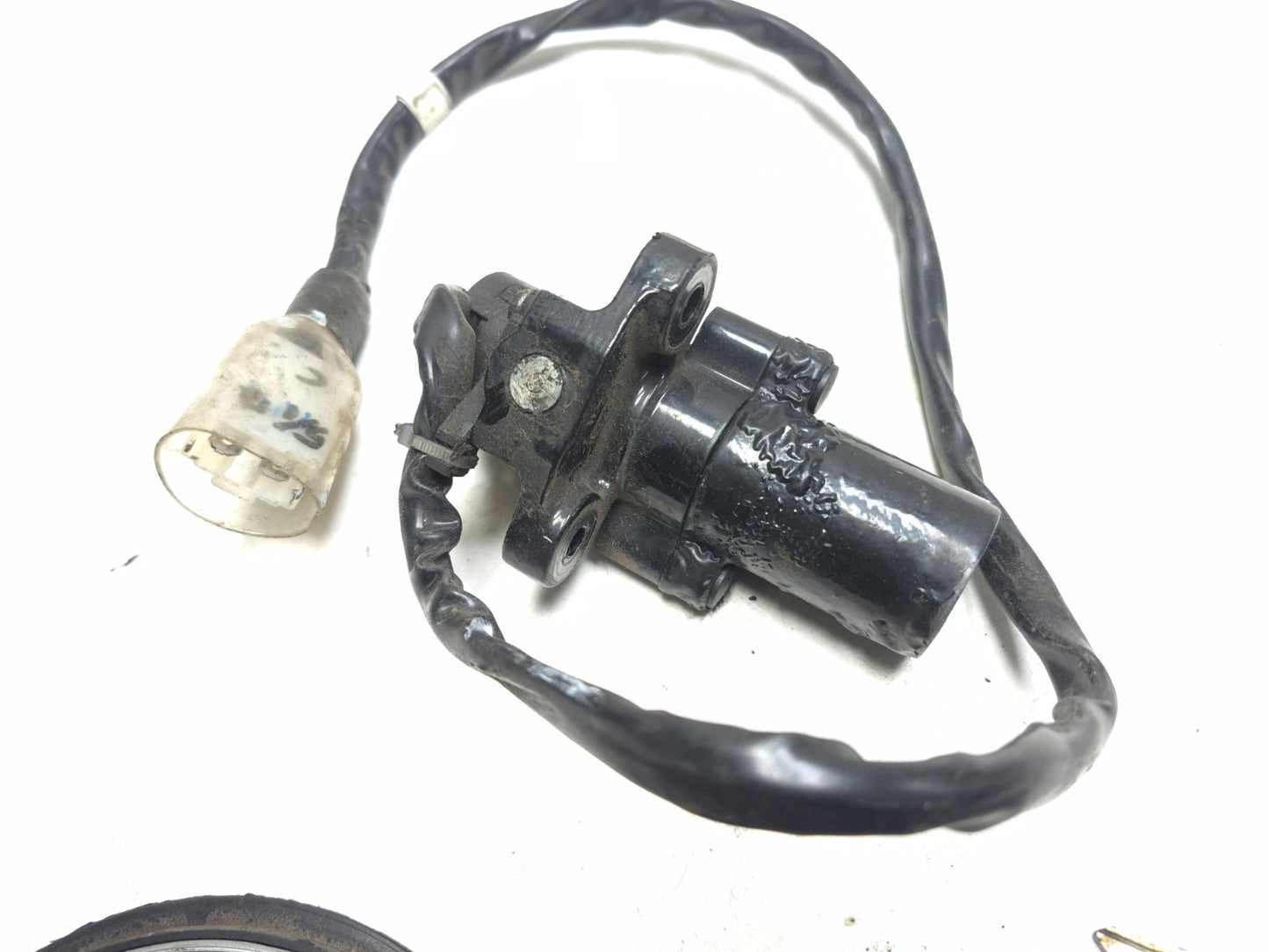 2016 Yamaha Yzf R3 Ignition Set Lock Switch & Fuel Cap Lock OEM